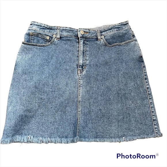 Tommy Hilfiger Dresses & Skirts - Vintage! Tommy Hilfiger jean skirt